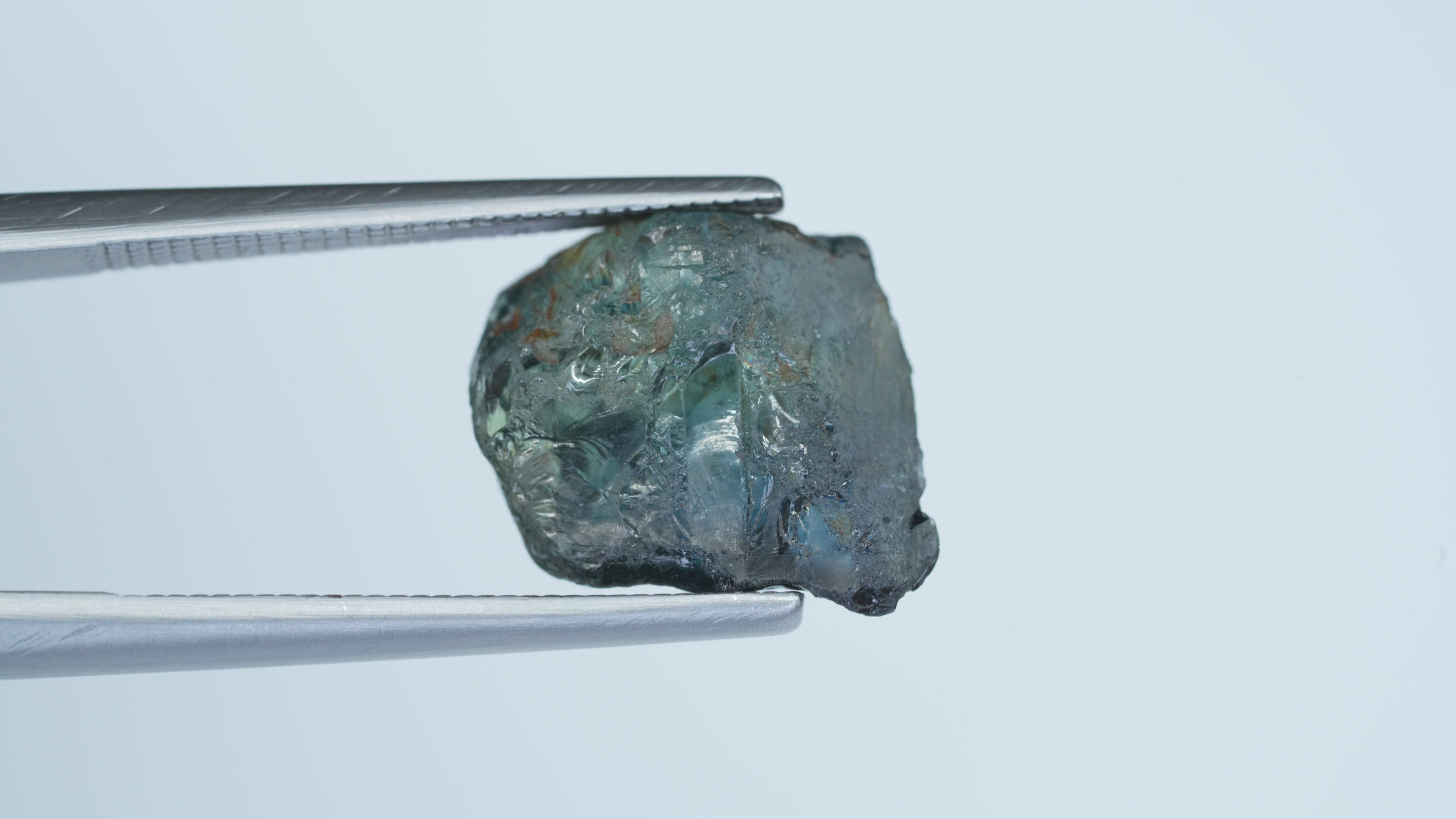 9.5ct Bi-color Sapphire - Garba Tula, Kenya